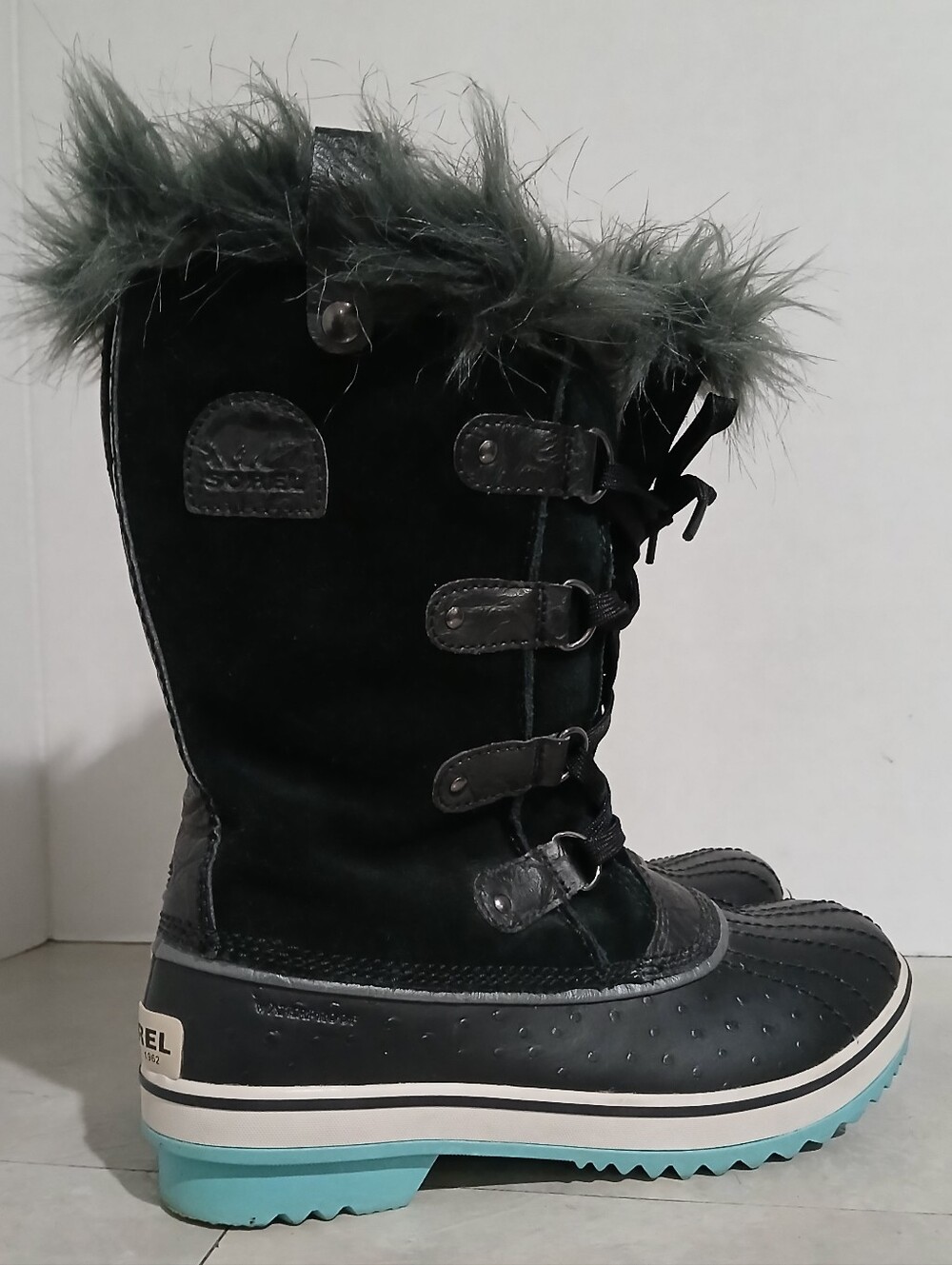 Sorel Joan of Arctic waterproof winter boots Women's Size: 6